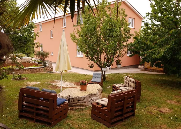 Apartmani Marina & Ana